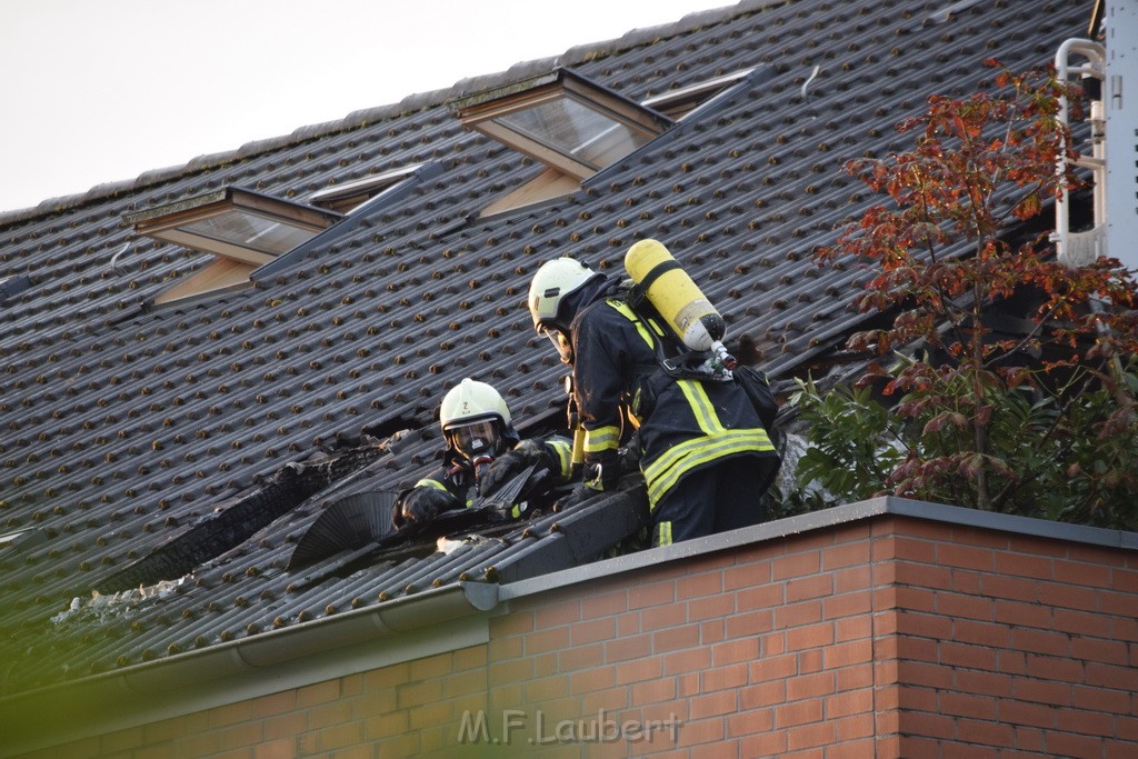 Feuer 2 Y Koeln Suerth Elisabeth Selbertstr P122.JPG - Miklos Laubert